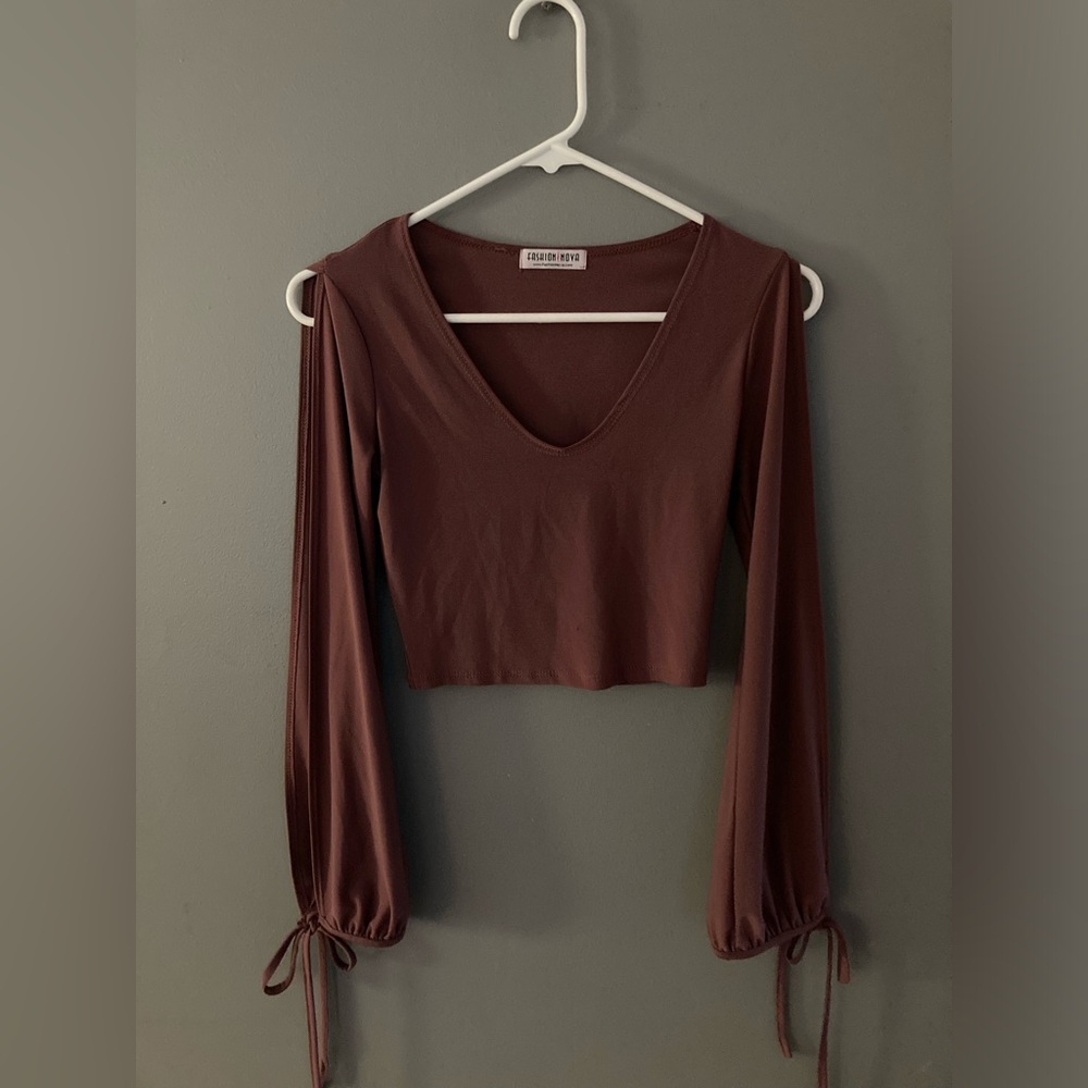 In Great Condition! Fashion Nova Cropped Top